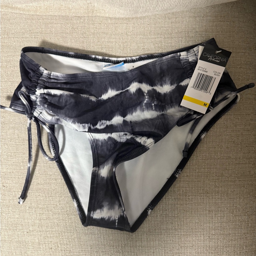 California Waves NWT Medium  Black and White Bikini Bottom